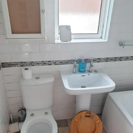 Clifton - 3 Bed Contractor House *